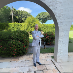 Leonardo Manzan apresenta as diferenças entre juros sobre capital próprio e dividendos na distribuição de lucros.