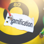 Sérgio Bento De Araújo mostra como a gamificação torna o aprendizado mais envolvente, despertando motivação, curiosidade e participação ativa.